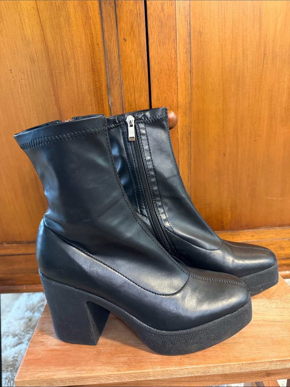 Azalea Wang Platform Ankle Booties
